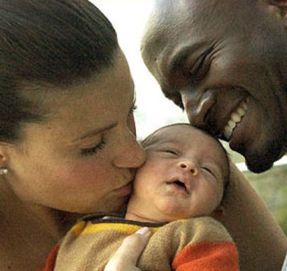 Little Walker Nathaniel Diggs with his parents Taye Diggs and Idina Menzel